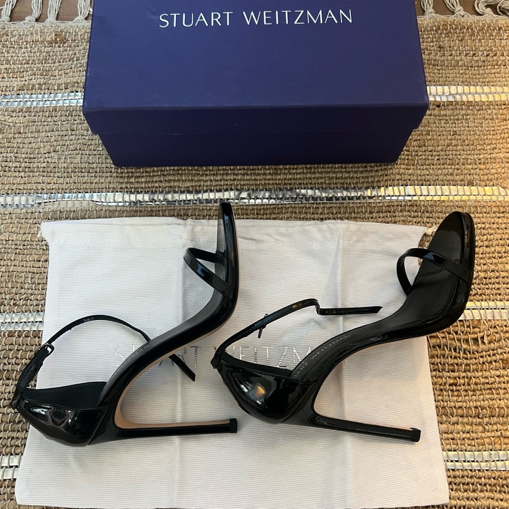 Stuart Weitzman Nudist Black Patent Heel - Picture 3 of 7